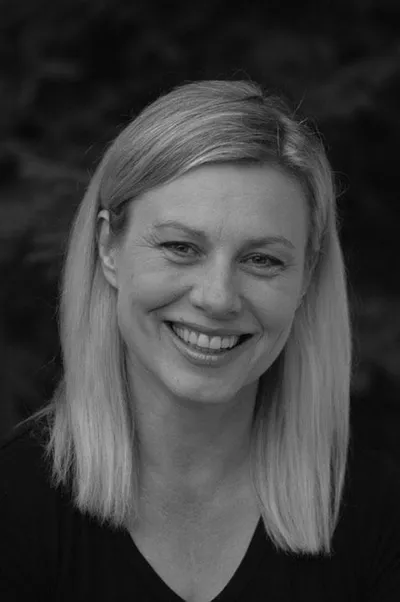 Jennifer Van Sijll